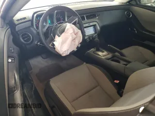 2010 Chevrolet Camaro LS z VIN 2G1FA1EVXA9193050, wystawiony jako Copart lot #52046535 z przebiegiem 161 457 mil mil oraz Szkoda całkowita • Salvage title. Historia ofert i sprzedaży dostępna na DreamBid. Obrazek 8.