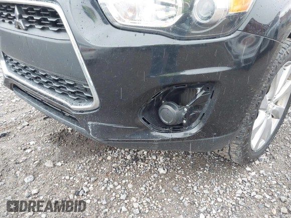 2015 Mitsubishi Outlander Sport 2.4 ES with VIN 4A4AR3AW8FE035324, listed as a IAAI auction lot 41802235 with 161,600 mi miles. Bid and sale history available at carsss.com. Image 6.