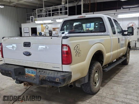 2013 Ford F-250 XL z VIN 1FT7X2B6XDEB81253, wystawiony jako IAAI lot #42854468 z przebiegiem 217 973 mil mil oraz . Historia ofert i sprzedaży dostępna na DreamBid. Obrazek 29.