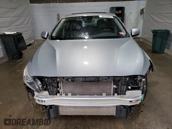 2017 Volvo S60 Dynamic with VIN YV140MTL4H2433569, listed as a Copart auction lot 49250825 with 58,876 mi miles and Salvage Title. Bid and sale history available at carsss.com. Image 5.