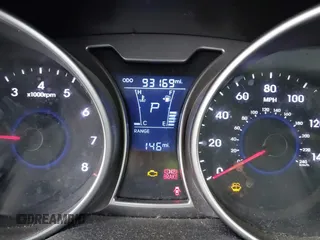 2013 Hyundai Veloster w/Black Int z VIN KMHTC6AD7DU152800, wystawiony jako IAAI lot #42477655 z przebiegiem 93 169 mil mil oraz . Historia ofert i sprzedaży dostępna na DreamBid. Obrazek 7.