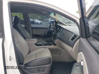 2015 Kia Sedona EX with VIN KNDMC5C14F6019067, listed as a IAAI auction lot 42045357 with 149,736 mi miles. Bid and sale history available at carsss.com. Image 5.