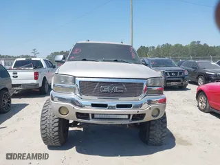 2004 GMC Sierra 1500 Crew Cab SLE with VIN 2GTEK13T241337808, listed as a IAAI auction lot 42024616 with 1 mi miles. Bid and sale history available at carsss.com. Image 11.