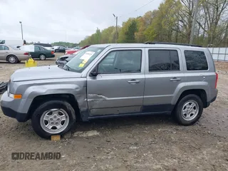 2017 Jeep Patriot Sport with VIN 1C4NJPBA2HD146096, listed as a IAAI auction lot 41896154 with 165,486 mi miles. Bid and sale history available at carsss.com. Image 15.