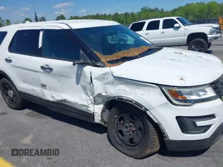 2017 Ford Police Interceptor Utility z VIN 1FM5K8ARXHGA04700, wystawiony jako IAAI lot #41942683 z przebiegiem 120 594 mil mil oraz . Historia ofert i sprzedaży dostępna na DreamBid. Obrazek 6.