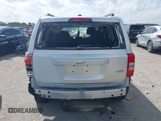2013 Jeep Patriot Latitude with VIN 1C4NJPFA1DD260398, listed as a IAAI auction lot 41726749 with 146,609 mi miles. Bid and sale history available at carsss.com. Image 16.