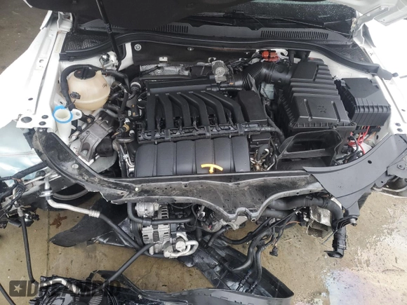 2013 Volkswagen CC VR6 Lux with VIN WVWHU7AN2DE500728, listed as a Copart auction lot 80420134 with 123,161 mi miles and Non Repairable. Bid and sale history available at carsss.com. Image 11.