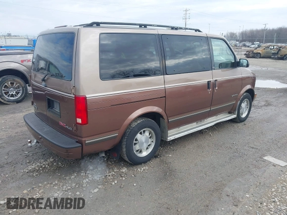 1995 GMC Safari Passenger with VIN 1GKDM19W1SB500991, listed as a IAAI auction lot 41887901 with 210,518 mi miles. Bid and sale history available at carsss.com. Image 4.