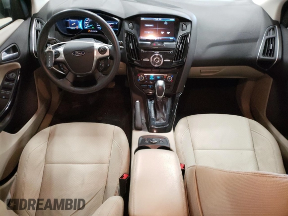 2014 Ford Focus Electric z VIN 1FADP3R4XEL330308, wystawiony jako Copart lot #54394165 z przebiegiem 82 423 mil mil oraz Tytuł czysty. Historia ofert i sprzedaży dostępna na DreamBid. Obrazek 8.