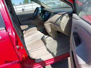 2001 Mazda MPV DX with VIN JM3LW28Y010169395, listed as a IAAI auction lot 38528516 with 264,250 mi miles and . Bid and sale history available at DreamBid. Image 5.