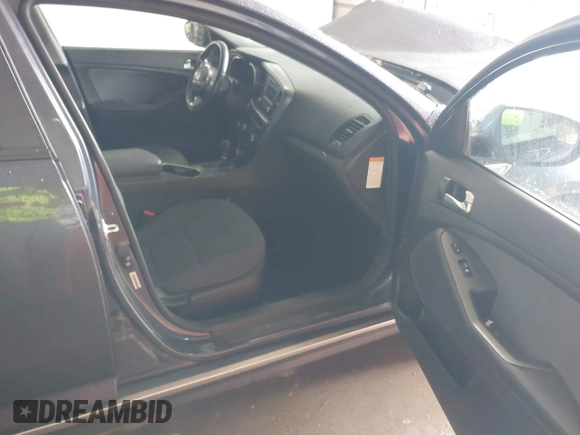 2015 Kia Optima with VIN KNAGM4AD8F5085867, listed as a IAAI auction lot 42418366 with 147,750 mi miles and . Bid and sale history available at DreamBid. Image 5.