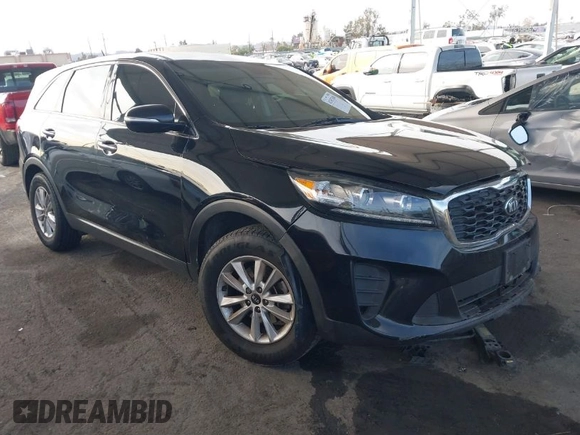 2019 Kia Sorento LX with VIN 5XYPG4A39KG522973, listed as a IAAI auction lot 41353348 with 151,889 mi miles. Bid and sale history available at carsss.com. Image 1.