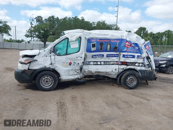 2018 Ford Transit Cargo with VIN 1FTYE1YG7JKA19193, listed as a IAAI auction lot 42155139 with Not Provided miles and . Bid and sale history available at carsss.com. Image 13.