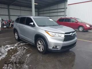 2015 Toyota Highlander XLE z VIN 5TDKKRFHXFS094608, wystawiony jako IAAI lot #42273088 z przebiegiem 398 088 mil mil oraz . Historia ofert i sprzedaży dostępna na DreamBid. Obrazek 1.