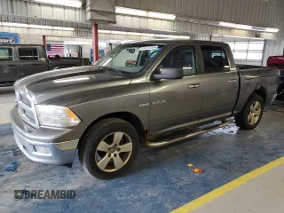 2009 Dodge 1500 Laramie z VIN 1D3HV13T69J528902, wystawiony jako Copart lot #61475785 z przebiegiem 291 394 mil mil oraz Czysty tytuł • Clean title. Historia ofert i sprzedaży dostępna na DreamBid. Obrazek 1.