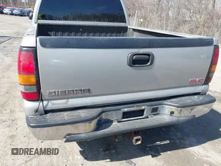2006 GMC Sierra 1500 with VIN 2GTEK19N461211249, listed as a IAAI auction lot 41923762 with 233,730 mi miles and . Bid and sale history available at DreamBid. Image 6.