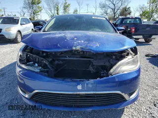 2015 Chrysler 200 Limited z VIN 1C3CCCAB6FN684882, wystawiony jako Copart lot #48881275 z przebiegiem 188 504 mil mil oraz Szkody całkowita. Historia ofert i sprzedaży dostępna na DreamBid. Obrazek 5.