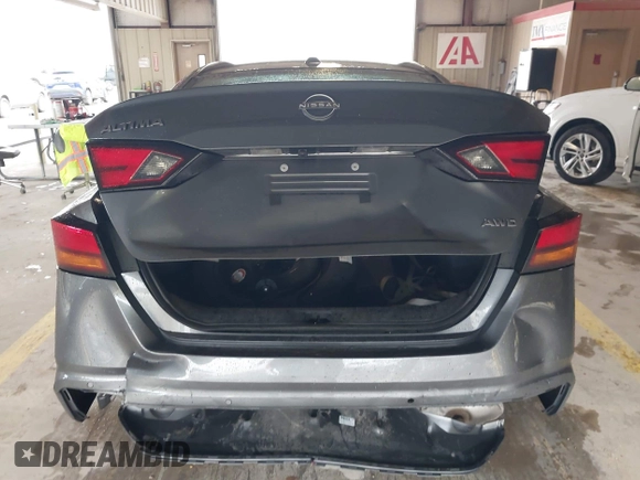 2025 Nissan Altima SV with VIN 1N4BL4DW2SN351266, listed as a IAAI auction lot 41869361 with 8,698 mi miles and . Bid and sale history available at DreamBid. Image 16.