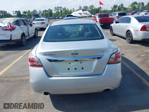 2015 Nissan Altima S z VIN 1N4AL3APXFC586907, wystawiony jako IAAI lot #42295972 z przebiegiem 202 668 mil mil oraz . Historia ofert i sprzedaży dostępna na DreamBid. Obrazek 16.