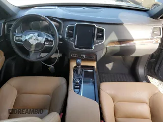 2019 Volvo XC90 Momentum with VIN YV4A22PK9K1504087, listed as a Copart auction lot 68743892 with 49,814 mi miles. Bid and sale history available at carsss.com. Image 8.
