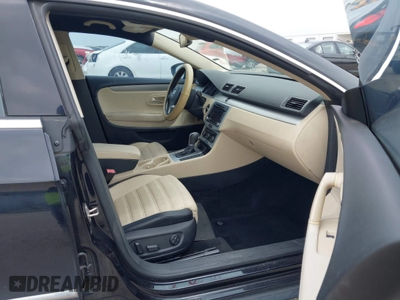 2012 Volkswagen CC Sport z VIN WVWMP7AN9CE536582, wystawiony jako IAAI lot #42295115 z przebiegiem 169 409 mil mil oraz . Historia ofert i sprzedaży dostępna na DreamBid. Obrazek 5.