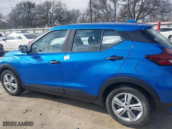 2022 Nissan Kicks S with VIN 3N1CP5BV8NL504422, listed as a IAAI auction lot 41433680 with 61,647 mi miles. Bid and sale history available at carsss.com. Image 15.