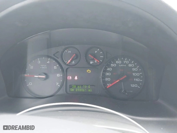2005 Ford Freestyle SEL with VIN 1FMDK02105GA06621, listed as a IAAI auction lot 42008979 with 230,861 mi miles. Bid and sale history available at carsss.com. Image 6.