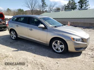 2015 Volvo V60 T5 Drive-E Premier z VIN YV140MEK7F1260797, wystawiony jako Copart lot #50122405 z przebiegiem 179 471 mil mil oraz Czysty tytuł • Clean title. Historia ofert i sprzedaży dostępna na DreamBid. Obrazek 4.