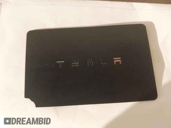 2020 Tesla Model 3 Standard Range Plus z VIN 5YJ3E1EA9LF738102, wystawiony jako IAAI lot #42107744 z przebiegiem 73 294 mil mil oraz . Historia ofert i sprzedaży dostępna na DreamBid. Obrazek 11.