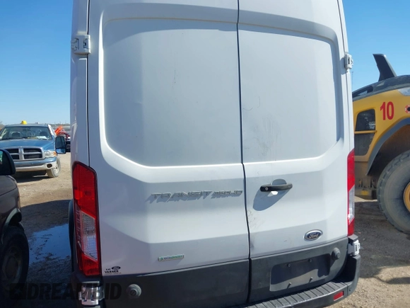 2019 Ford Transit Cargo with VIN 1FTBF4XG4KKB77790, listed as a IAAI auction lot 41711746 with 198,739 mi miles. Bid and sale history available at carsss.com. Image 16.