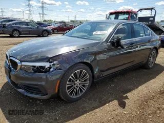 2019 BMW 5 Series 530i xDrive z VIN WBAJA7C51KG911480, wystawiony jako Copart lot #58219105 z przebiegiem 67 557 mil mil oraz Szkoda całkowita • Salvage title. Historia ofert i sprzedaży dostępna na DreamBid. Obrazek 1.