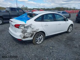 2017 Ford Focus SE with VIN 1FADP3F21HL234669, listed as a IAAI auction lot 42040873 with 44,117 mi miles. Bid and sale history available at carsss.com. Image 4.