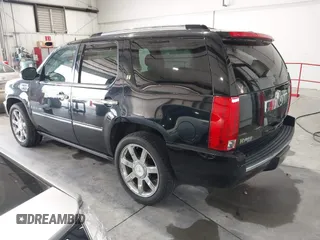 2009 Cadillac Escalade z VIN 1GYFK43569R108175, wystawiony jako IAAI lot #42131344 z przebiegiem 178 861 mil mil oraz . Historia ofert i sprzedaży dostępna na DreamBid. Obrazek 3.