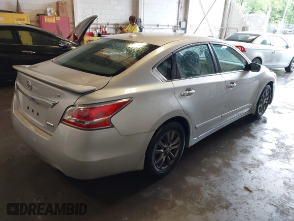 2015 Nissan Altima SL with VIN 1N4AL3AP6FC481510, listed as a IAAI auction lot 42258944 with 184,209 mi miles and . Bid and sale history available at DreamBid. Image 4.
