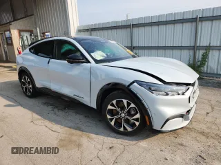 2023 Ford Mustang Mach-E Premium с VIN 3FMTK3SU4PMA65249, выставлен на аукционе Copart как лот 60512785 с пробегом 14 554 миль миль и Списание • Salvage title. История ставок и продаж доступна на DreamBid. Изображение 4.