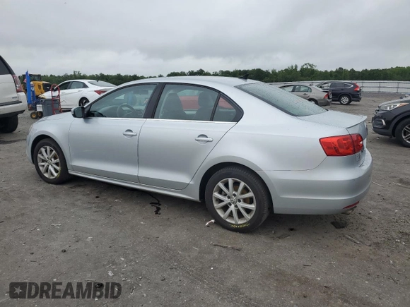 2013 Volkswagen Jetta SE z VIN 3VWDP7AJ8DM377432, wystawiony jako Copart lot #60154025 z przebiegiem 117 757 mil mil oraz Szkoda całkowita • Salvage title. Historia ofert i sprzedaży dostępna na DreamBid. Obrazek 2.