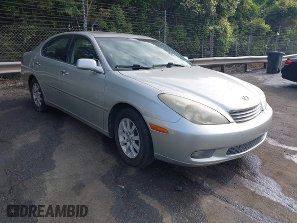2004 Lexus ES 330 with VIN JTHBA30G040006308, listed as a IAAI auction lot 42152910 with 225,560 mi miles. Bid and sale history available at carsss.com. Image 1.