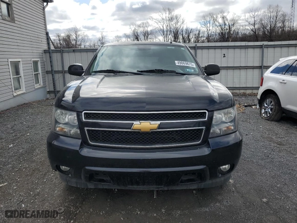 2013 Chevrolet Suburban LT with VIN 1GNSCJE02DR359695, listed as a Copart auction lot 49069875 with 341,508 mi miles and Clean Title. Bid and sale history available at carsss.com. Image 5.