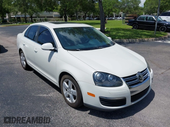 2008 Volkswagen Jetta SE с VIN 3VWRM71K08M108404, выставлен на аукционе IAAI как лот 42469456 с пробегом 125 575 миль миль и . История ставок и продаж доступна на DreamBid. Изображение 1.