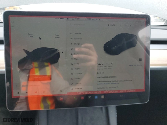 2025 Tesla Model Y Long Range with VIN 7SAYGDEEXSA338262, listed as a Copart auction lot 42818035 with 2,363 mi miles and Salvage Title. Bid and sale history available at carsss.com. Image 9.
