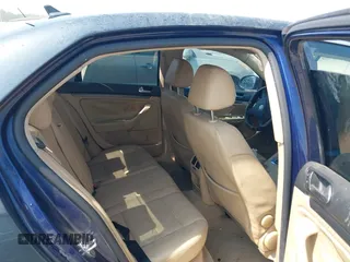 2007 Volkswagen Jetta 2.5 z VIN 3VWRF71K67M131095, wystawiony jako IAAI lot #42561971 z przebiegiem 127 592 mil mil oraz . Historia ofert i sprzedaży dostępna na DreamBid. Obrazek 8.