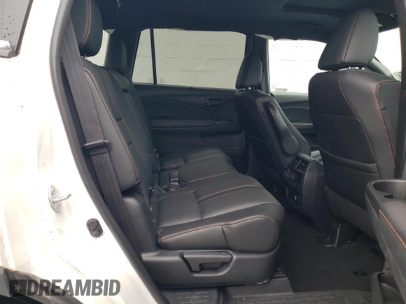 2022 Honda Passport TrailSport z VIN 5FNYF8H67NB017914, wystawiony jako Copart lot #43468345 z przebiegiem 35 560 mil mil oraz Szkoda całkowita • Salvage title. Historia ofert i sprzedaży dostępna na DreamBid. Obrazek 11.