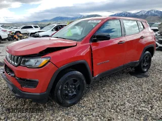2020 Jeep Compass Sport z VIN 3C4NJDAB9LT137584, wystawiony jako Copart lot #56947965 z przebiegiem 44 984 mil mil oraz Szkoda całkowita • Salvage title. Historia ofert i sprzedaży dostępna na DreamBid. Obrazek 1.