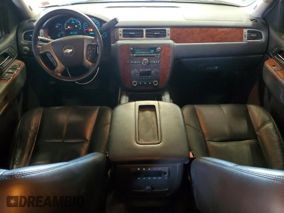 2014 Chevrolet Suburban LT with VIN 1GNSKJE77ER120211, listed as a Copart auction lot 62469424 with 213,282 mi miles and Salvage Title. Bid and sale history available at carsss.com. Image 8.