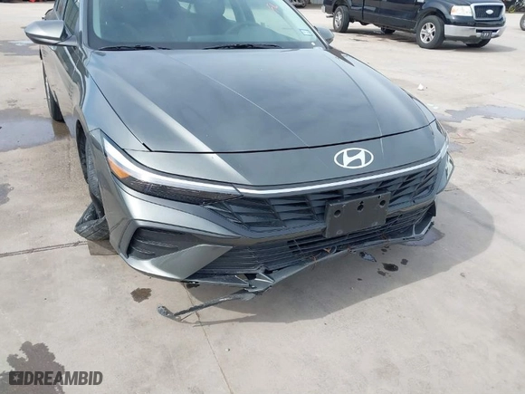2024 Hyundai Elantra SEL with VIN KMHLM4DG6RU785092, listed as a IAAI auction lot 41734661 with 37,902 mi miles. Bid and sale history available at carsss.com. Image 19.
