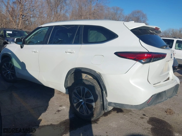 2023 Toyota Highlander Hybrid XLE with VIN 5TDKBRCH3PS116079, listed as a IAAI auction lot 41081018 with 56,351 mi miles. Bid and sale history available at carsss.com. Image 3.