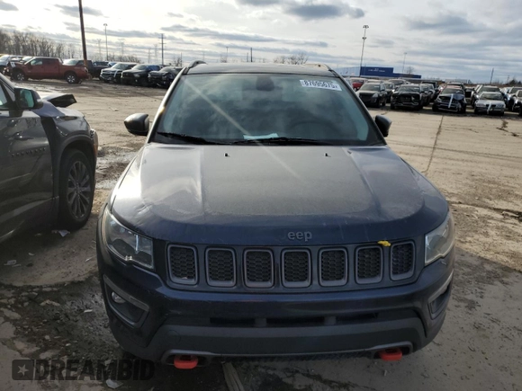 2018 Jeep Compass Trailhawk with VIN 3C4NJDDB4JT373701, listed as a Copart auction lot 87695675 with 90,005 mi miles and Clean Title. Bid and sale history available at carsss.com. Image 5.