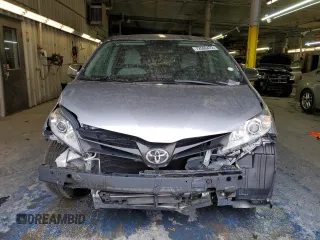 2018 Toyota Sienna L with VIN 5TDZZ3DC7JS941222, listed as a Copart auction lot 72566472 with 50,112 mi miles and . Bid and sale history available at DreamBid. Image 5.