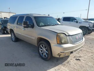 2007 GMC Yukon XL z VIN 1GKFK66827J190459, wystawiony jako IAAI lot #42417117 z przebiegiem 276 670 mil mil oraz . Historia ofert i sprzedaży dostępna na DreamBid. Obrazek 1.
