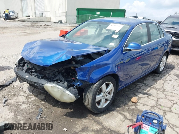 2008 Volkswagen Jetta SE with VIN 3VWRM71K98M141627, listed as a IAAI auction lot 42264826 with 204,525 mi miles and . Bid and sale history available at DreamBid. Image 17.